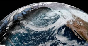 Read more about the article Mass firings at NOAA, National Weather Service ignite fury