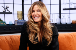 Read more about the article Kelly Bensimon explains how therapy rescued her after she broke off her wedding