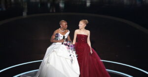 Read more about the article Cynthia Erivo and Ariana Grande Perform ‘Defying Gravity’ at Oscars