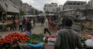 Read more about the article Gazans Worry as Israeli Border Block Sends Food Prices Climbing