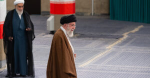 Read more about the article Iran Signals Openness to Limited Nuclear Talks With U.S.