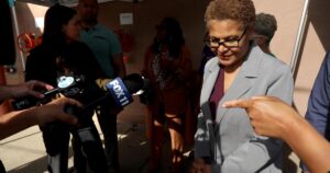 Read more about the article Why is Mayor Karen Bass deleting her text messages?