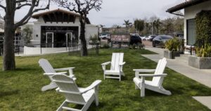 Read more about the article Malibu businesses struggling after fire and PCH restrictions