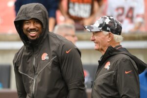 Read more about the article Reports: Browns owner declines meeting with Myles Garrett over trade request