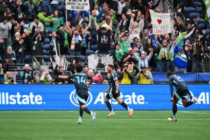 Read more about the article Jordan Morris’ historic goal helps Sounders pound LAFC