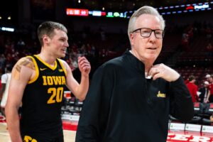 Read more about the article Iowa snaps losing streak, takes down Nebraska