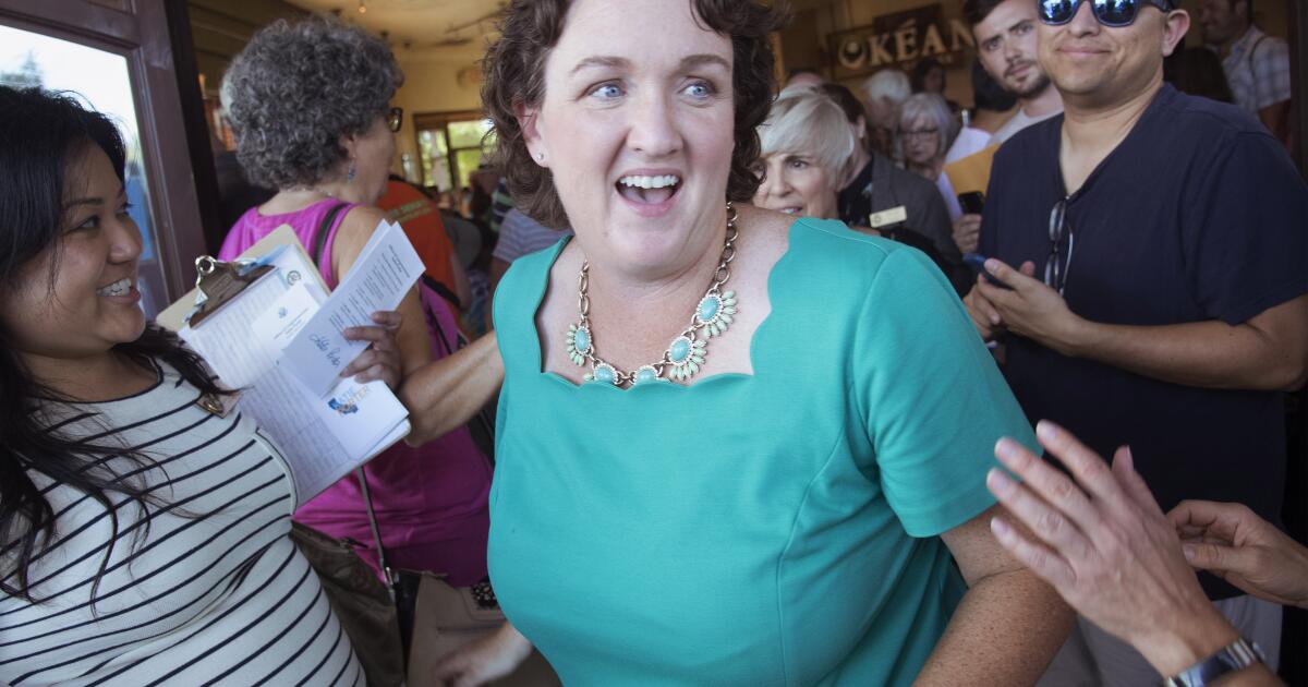 You are currently viewing Former Rep. Katie Porter announces run for California governor