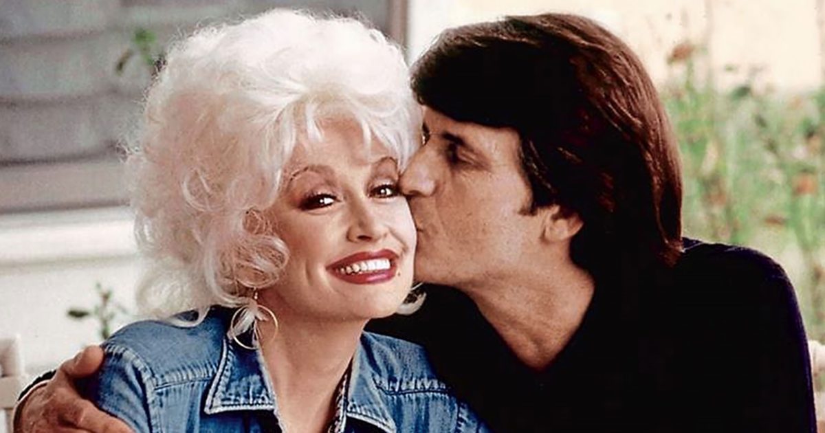 You are currently viewing Dolly Parton’s Husband Carl Dean Dead at 82: Stars React