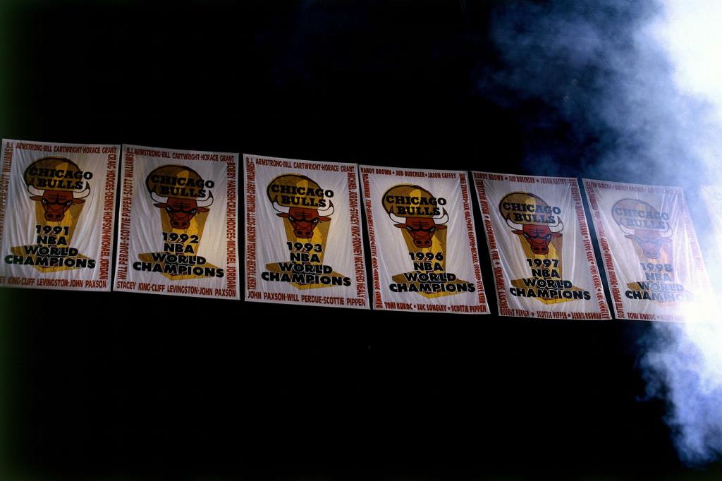 You are currently viewing Bulls championship banners damaged by concert pyrotechnics