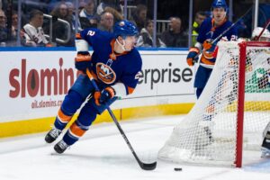 Read more about the article Islanders’ Mike Reilly finally returns to play following heart surgery